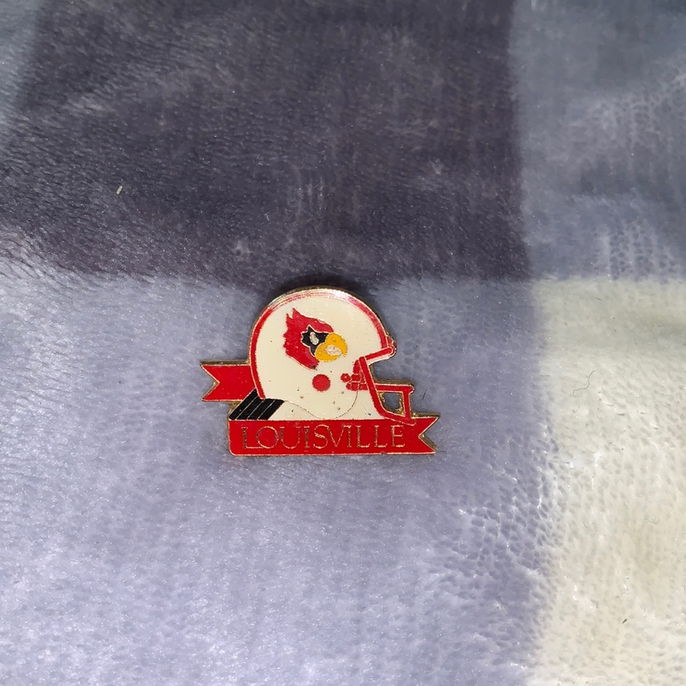 Vintage LOUISVILLE FOOTBALL pin